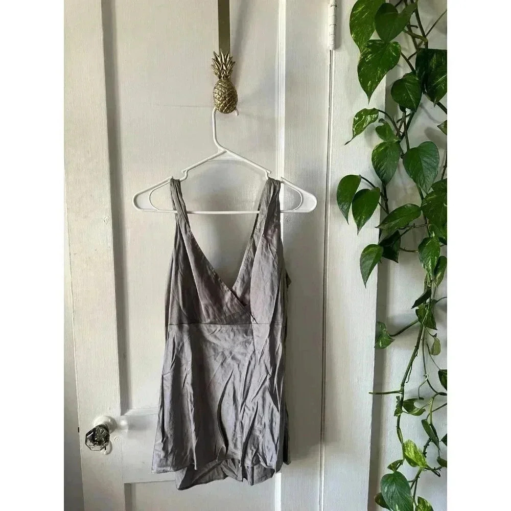 INC Women’s size 16W grey blouse
